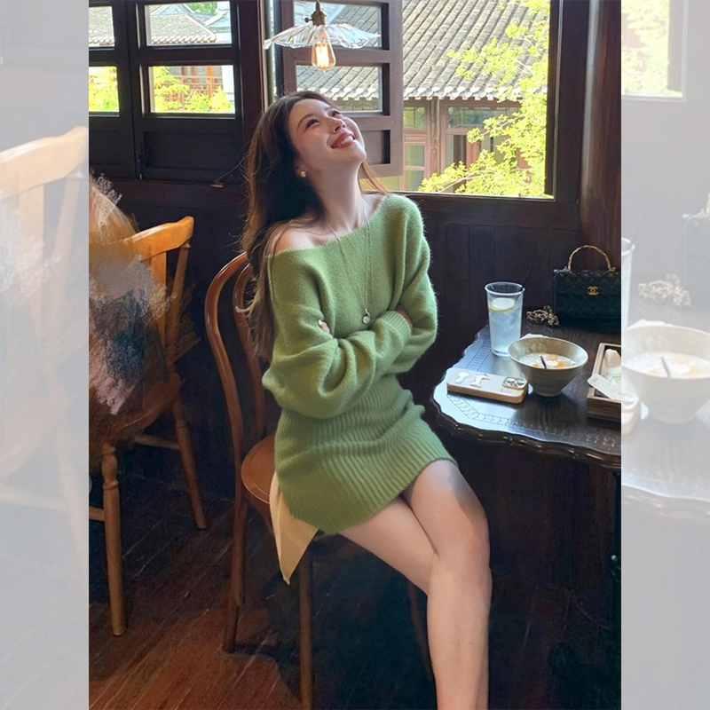 漂亮出片衣服绿色斜肩收腰包臀短裙女秋冬高贵气质内搭针织连衣裙