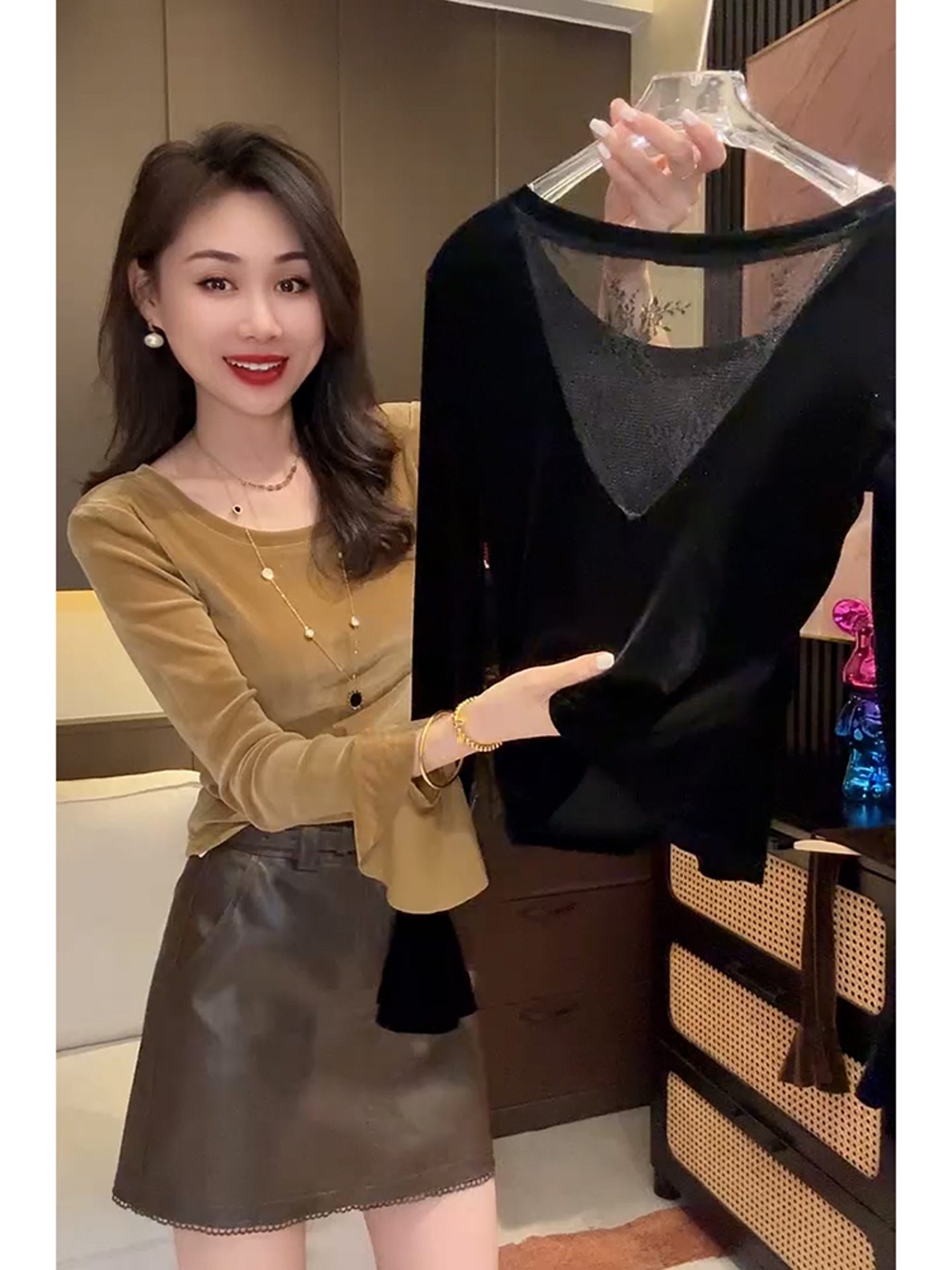 今年流行巨好看极简轻奢高级感上衣洋气炸街百搭黑色长袖T恤女秋