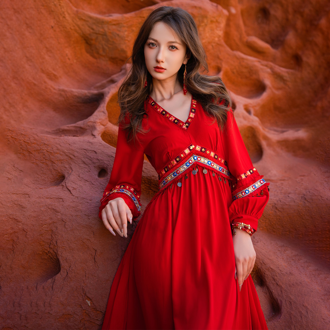 新疆西北旅游民族风连衣裙云南度假波西米亚沙滩裙沙漠长裙红裙夏