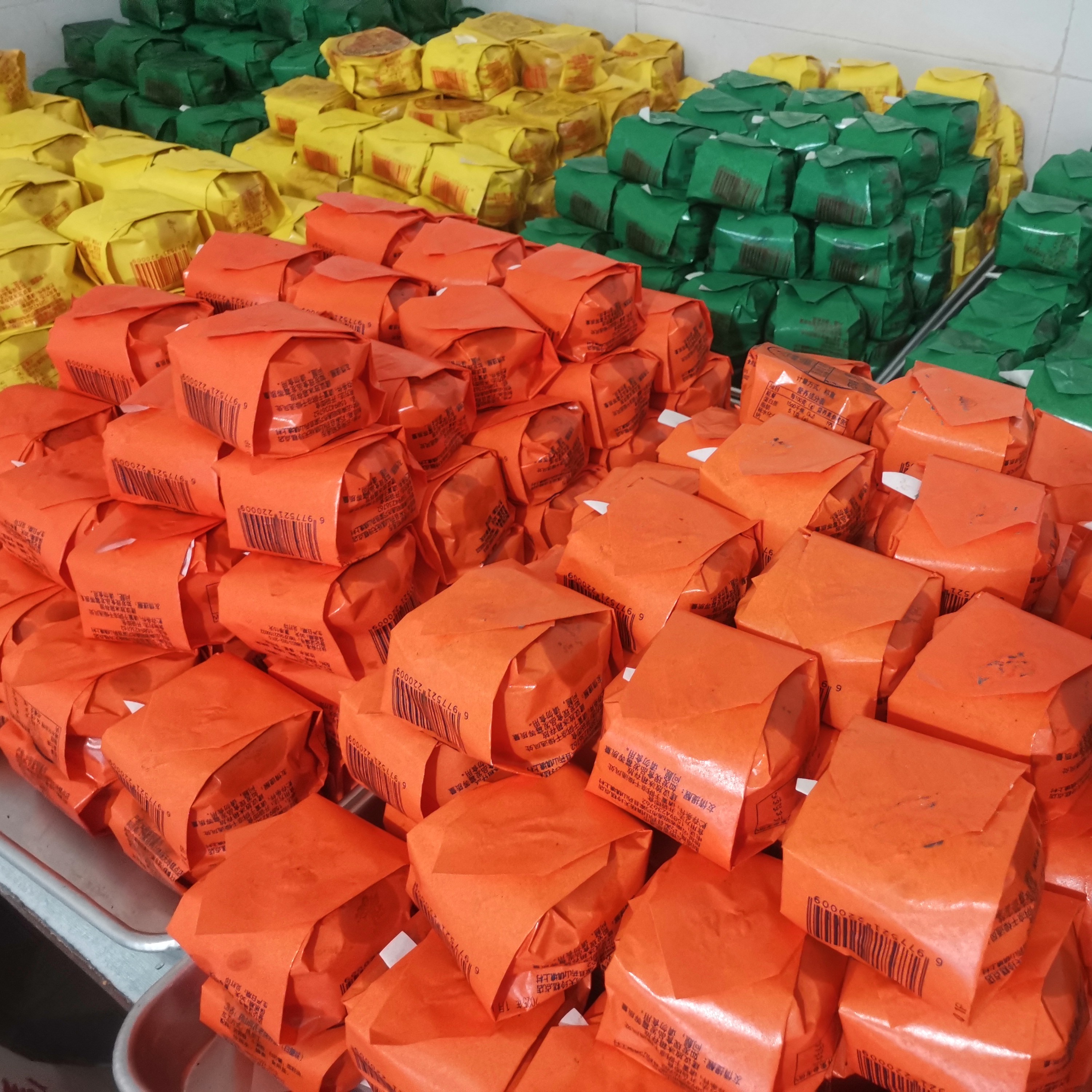 云南巧家特产药山白糖月饼何氏月饼