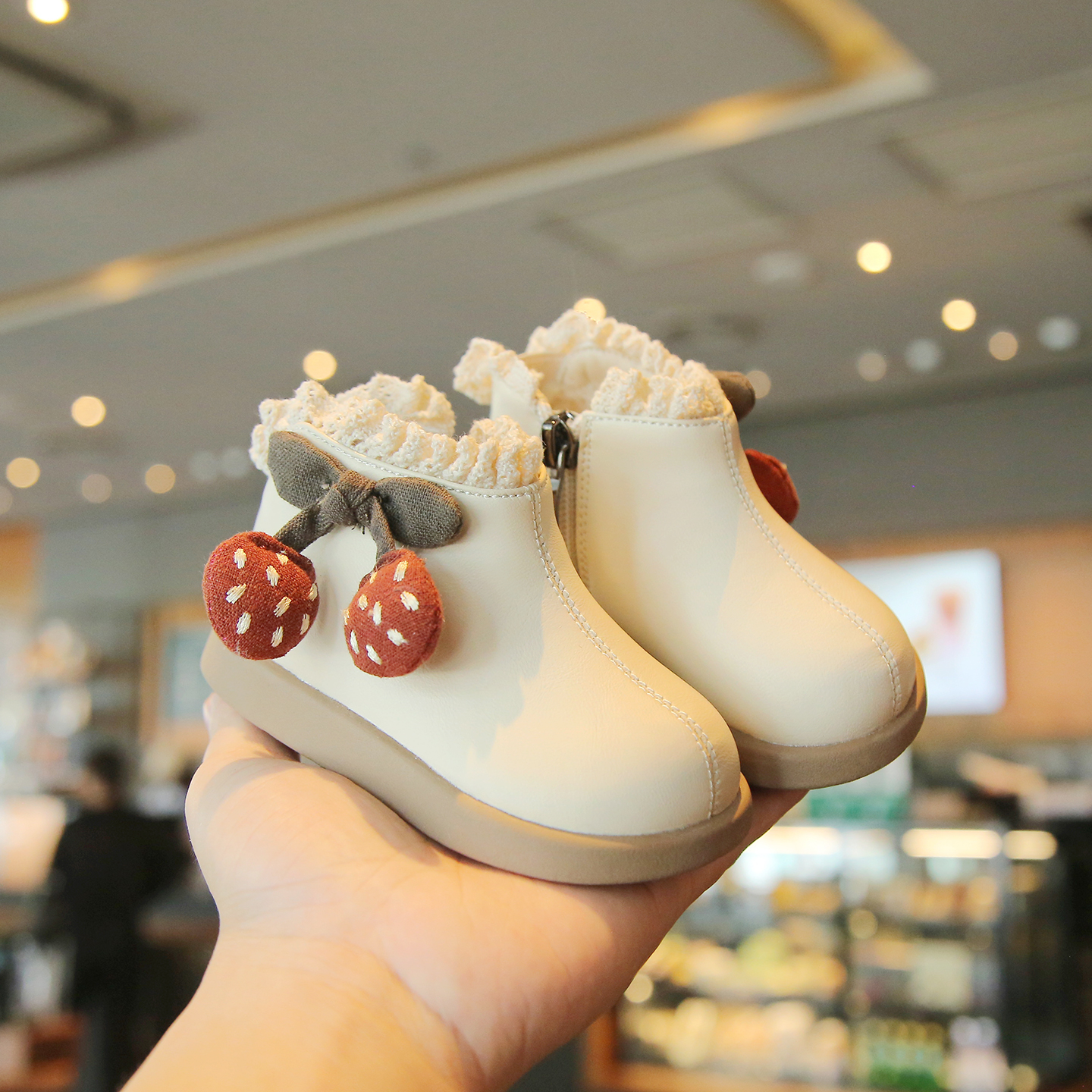 秋冬季加绒女宝宝小皮鞋1一2-3岁小童公主短靴子软底婴儿二棉鞋子