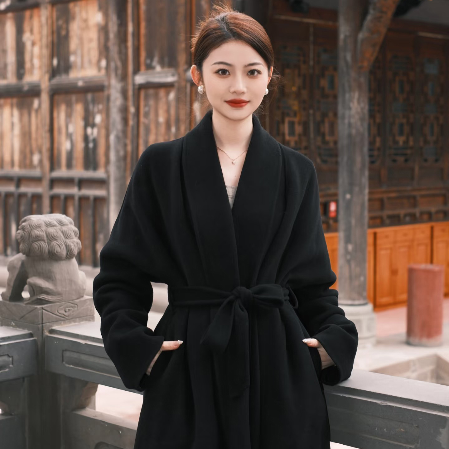 高级感黑色双面呢子大衣女2025秋冬新款大翻领系带小个子毛呢外套