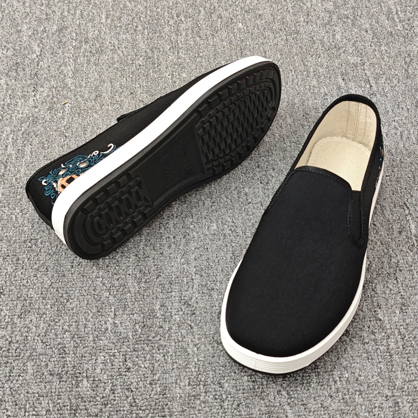 手工老北京千层底布鞋男耐脏耐磨懒人鞋2025新款刺绣夏季透气防滑