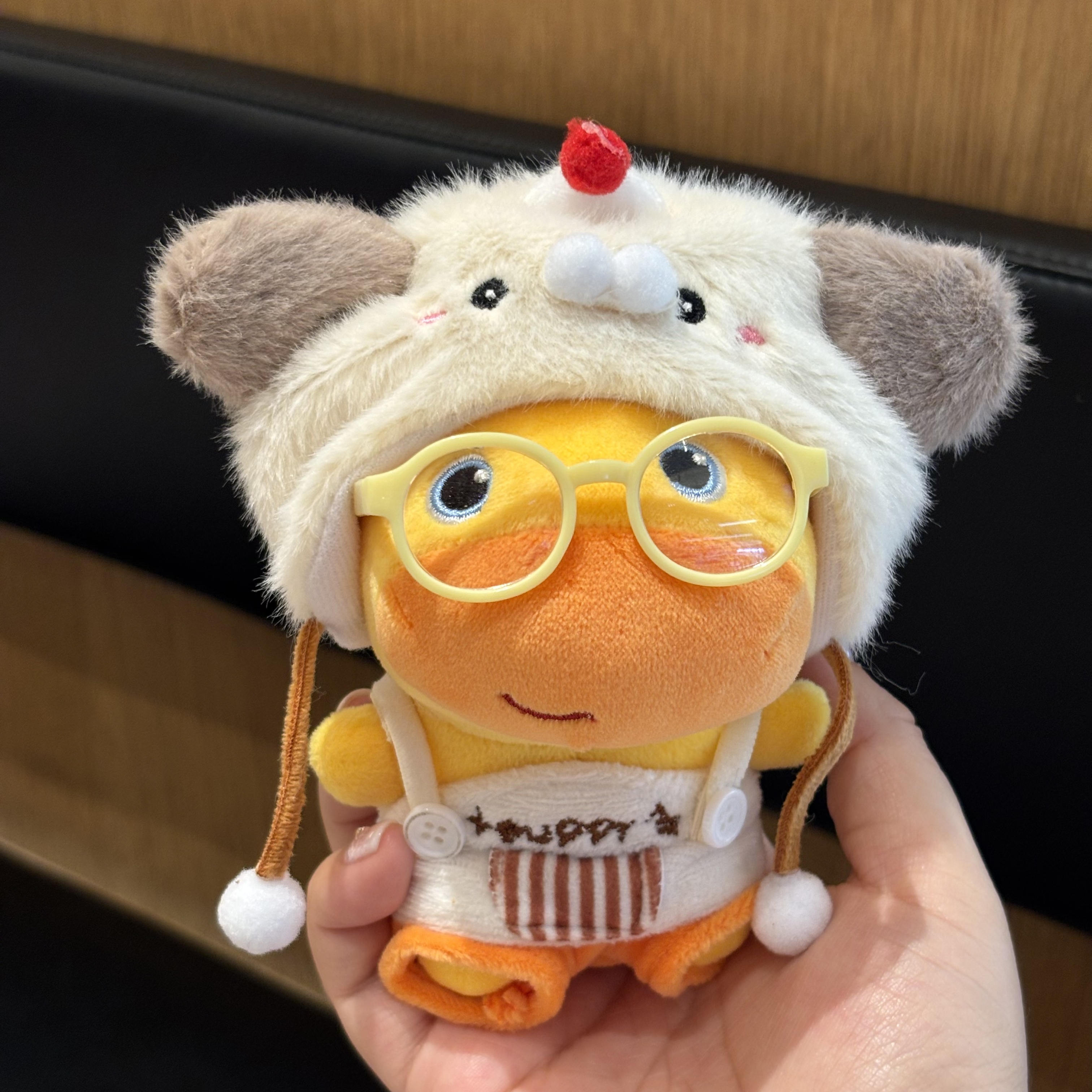 正版多爱可换装水豚噜噜玩偶可爱公仔包挂件陪伴毛绒玩具生日礼物