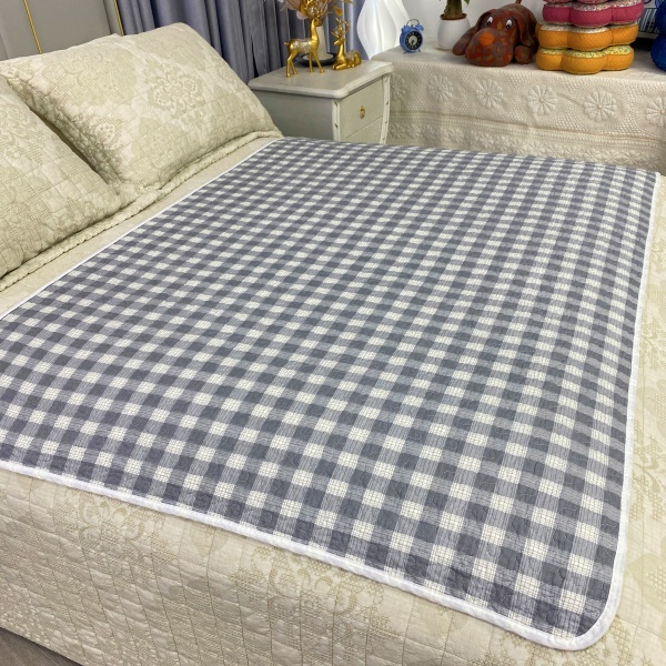 母婴好物双面纯棉夹棉床盖生理隔脏垫学生宿舍飘窗沙发可机洗防滑