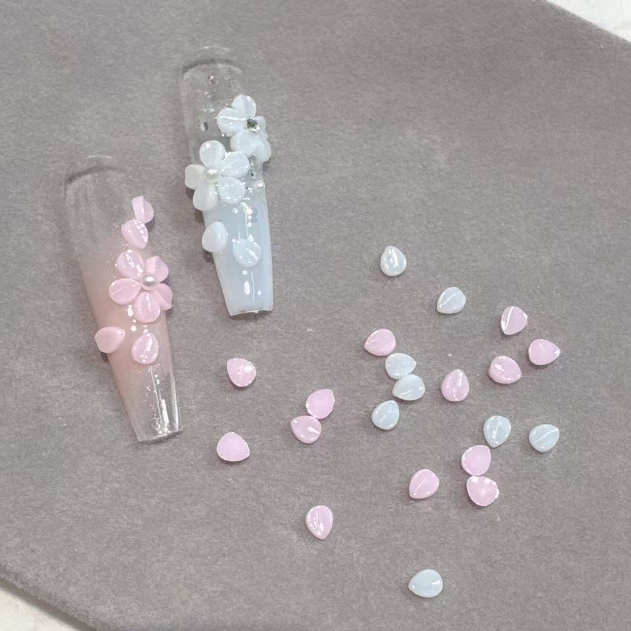 成品美甲雕花小花瓣一包50颗左右（称重哈）迷你