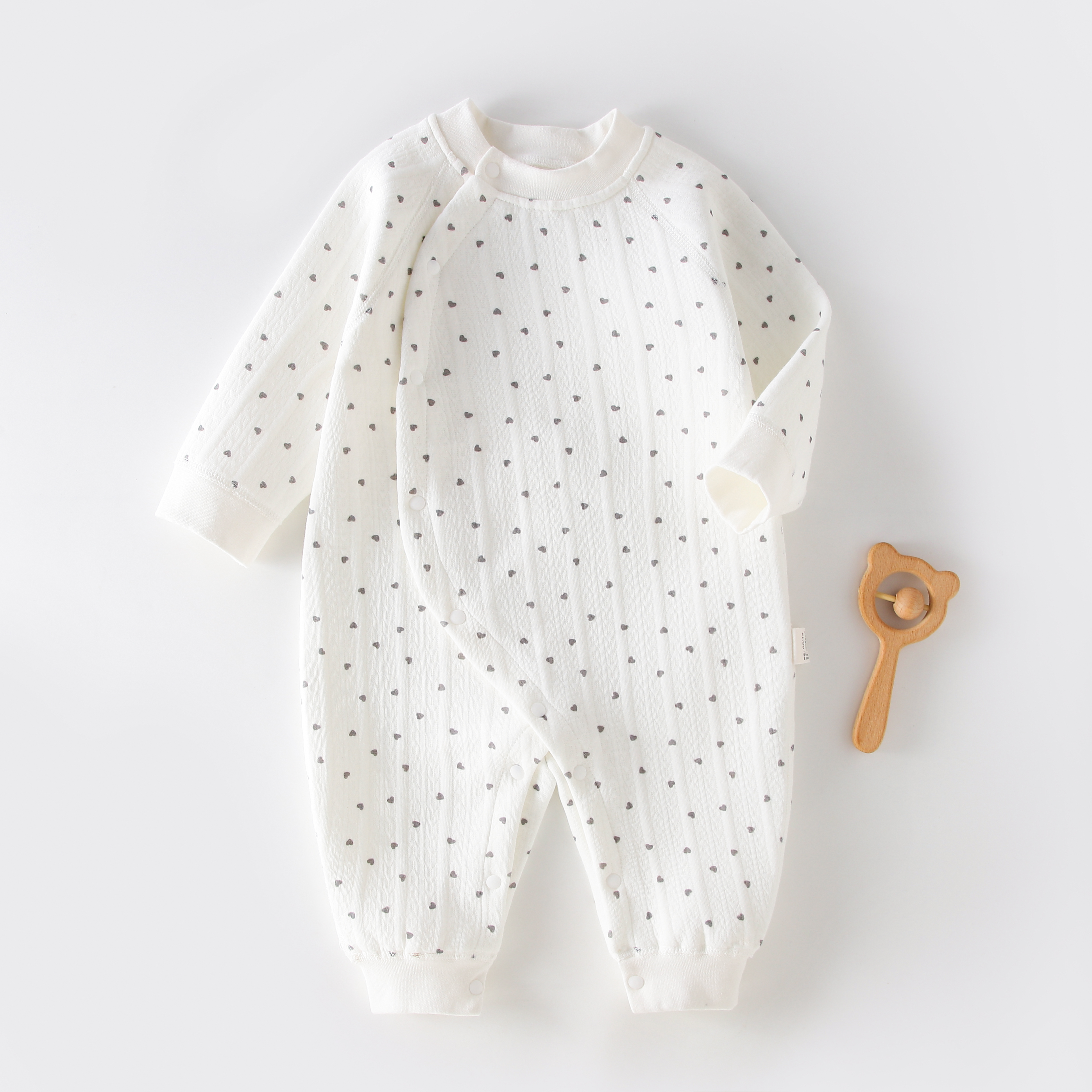 春秋婴儿连体保暖三层空气棉新生儿衣服0-12个月宝宝偏襟护肚外套