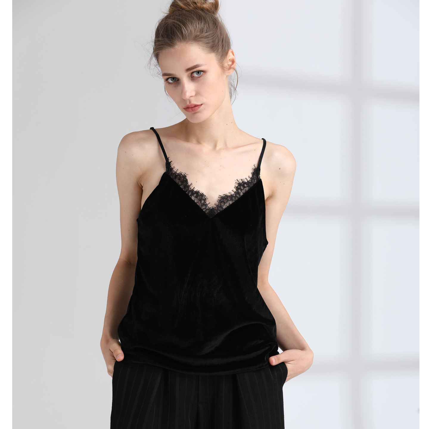 黑色韩国绒吊带背心内女内衣打底衫小西装内搭蕾丝V美背背心上衣