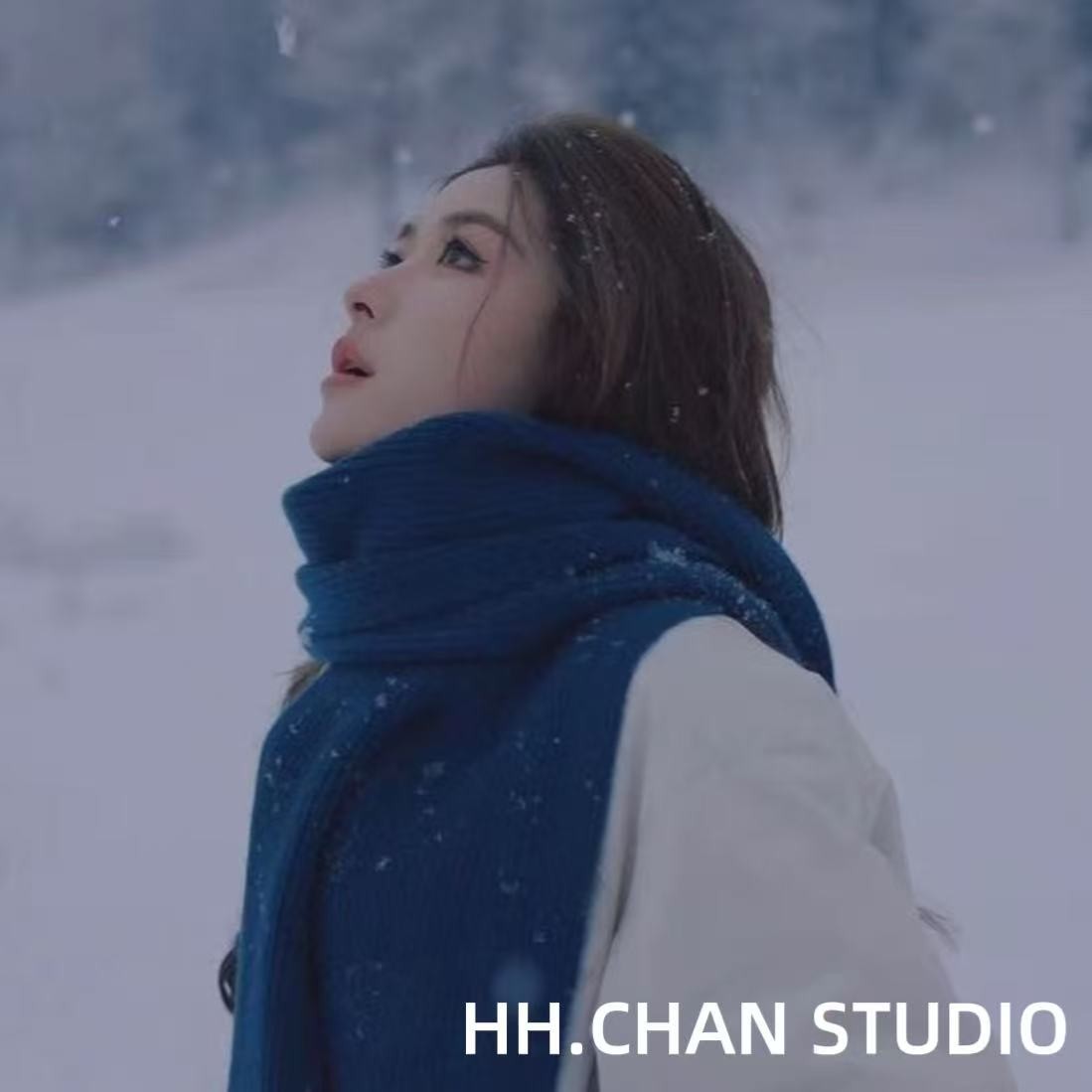 HH.CHAN“冬季女主”100% 康赛妮 山羊绒克莱因蓝围巾HH53G41137