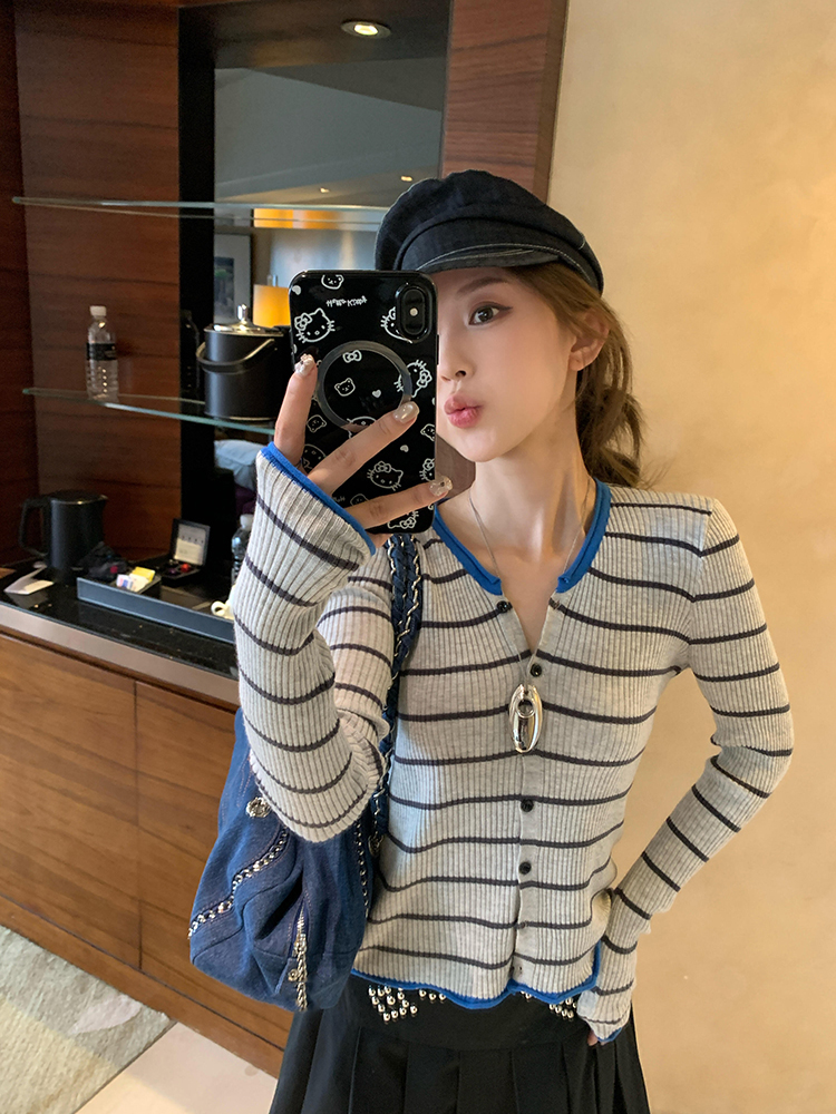 假两件条纹拼接v领针织外套女秋季韩系chic别致修身短款上衣I4-75