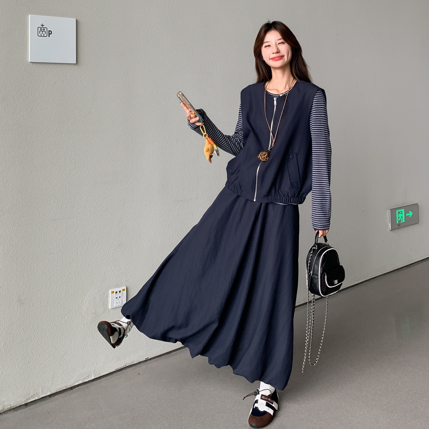 藏青色马甲条纹T恤花苞半身裙套装女2025秋新款爆款松弛感三件套