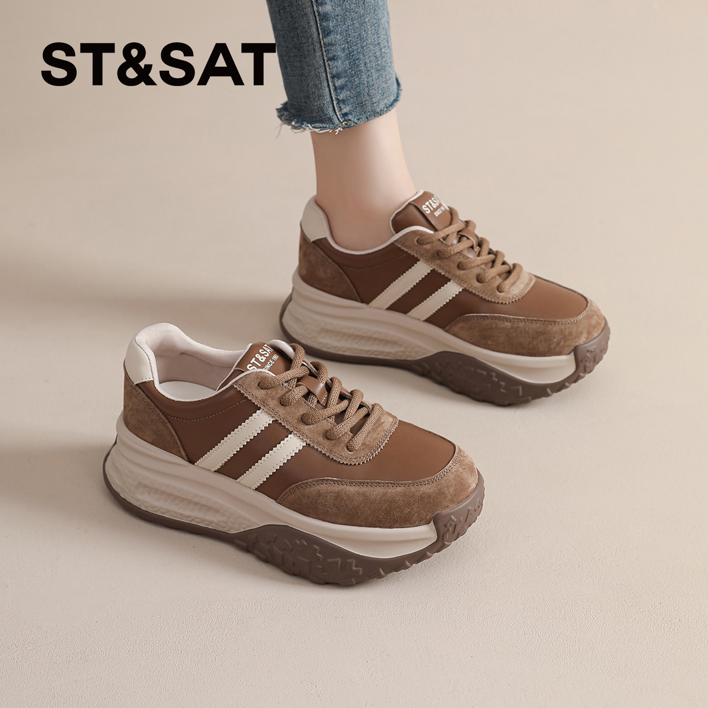 星期六德训鞋女款2025秋冬季爆款复古阿甘鞋厚底休闲运动鞋显脚小