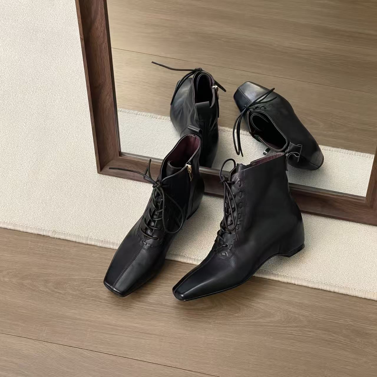 HUSSLOVE 头层牛皮/羊皮·跟高3.5CM·文艺复古极简系带英伦马丁靴