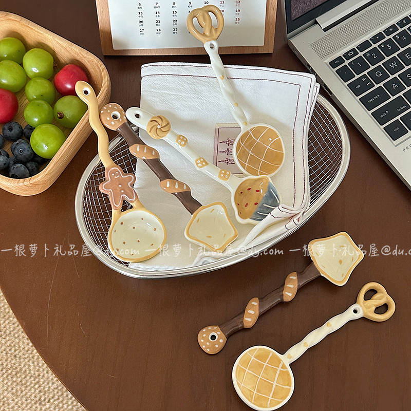 ins风可爱波点陶瓷长柄面包勺子高颜值家用喝汤调羹汤创意汤勺子