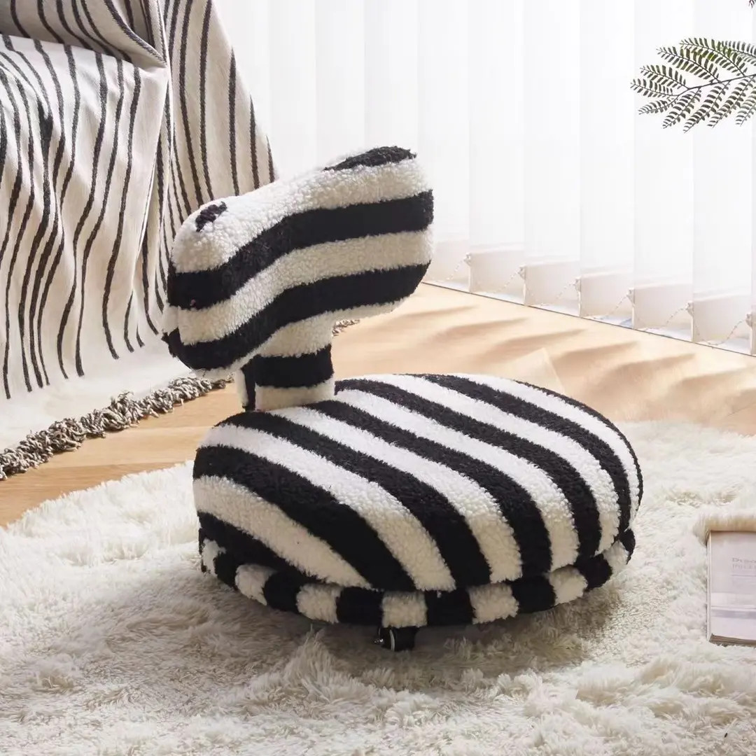 万向轮矮凳轮透明椅子靠背羊羔绒小板凳家用儿童带轮滑静音小凳子