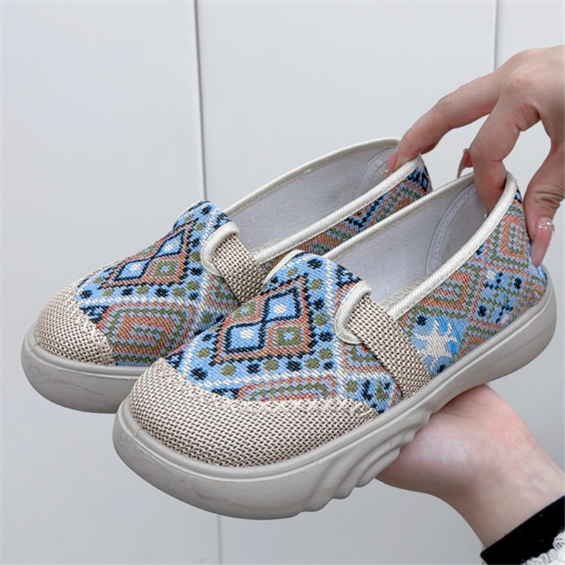 2025春季新款老北京布鞋轻便舒适文艺范女士单鞋软底防滑妈妈鞋