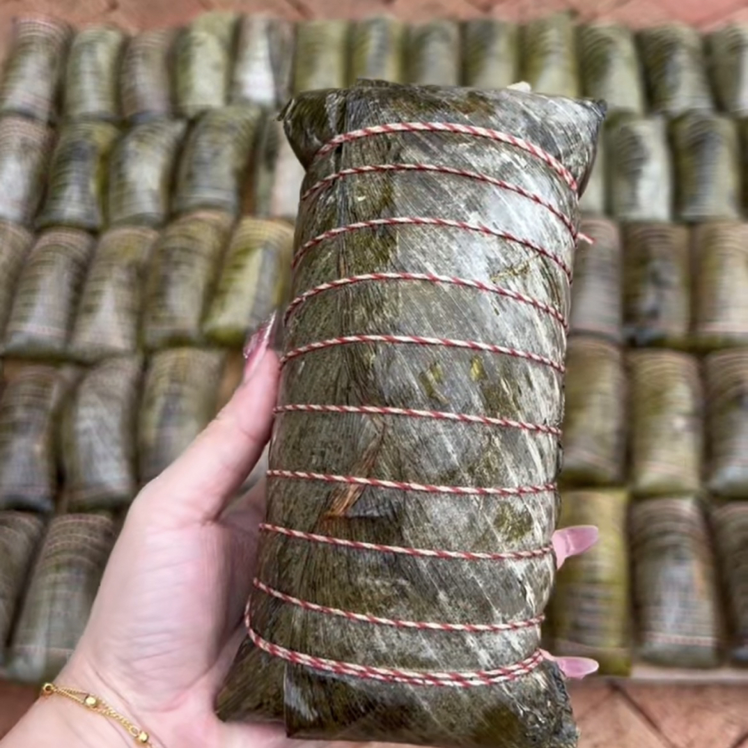 广西河池特产传统配方手工大肉黑豆粽灰水肉粽小时候的味道