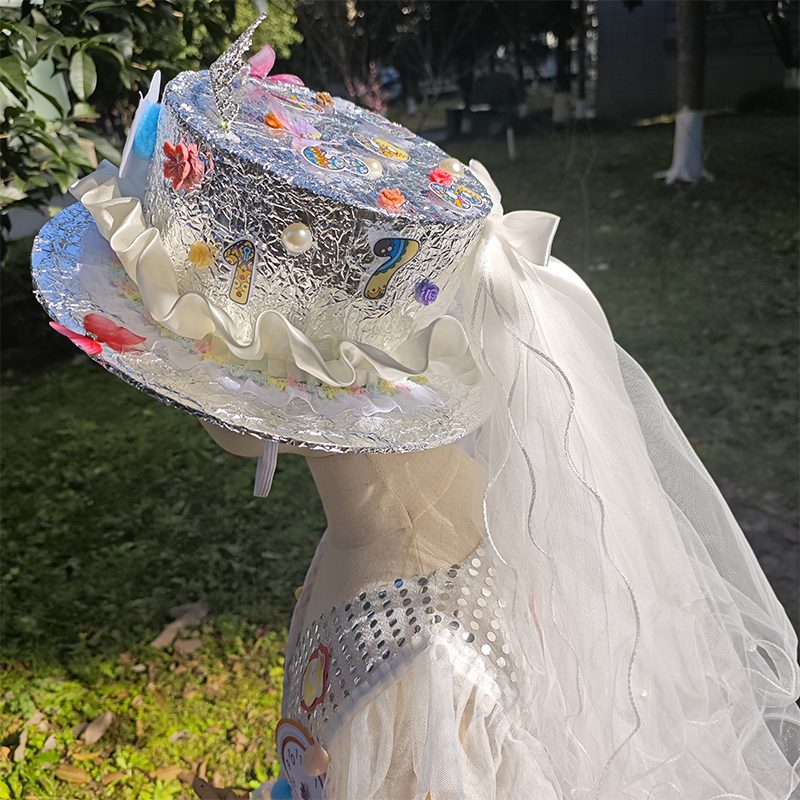 纸板箱创意美术手工 变废为宝 废旧利用环保彩色成品装扮数学帽子