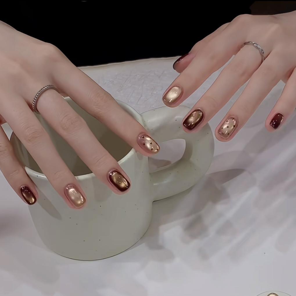 【慕斯可可】新款法式玻璃珠猫眼短款美拉德系秋冬显白纯手工穿戴甲