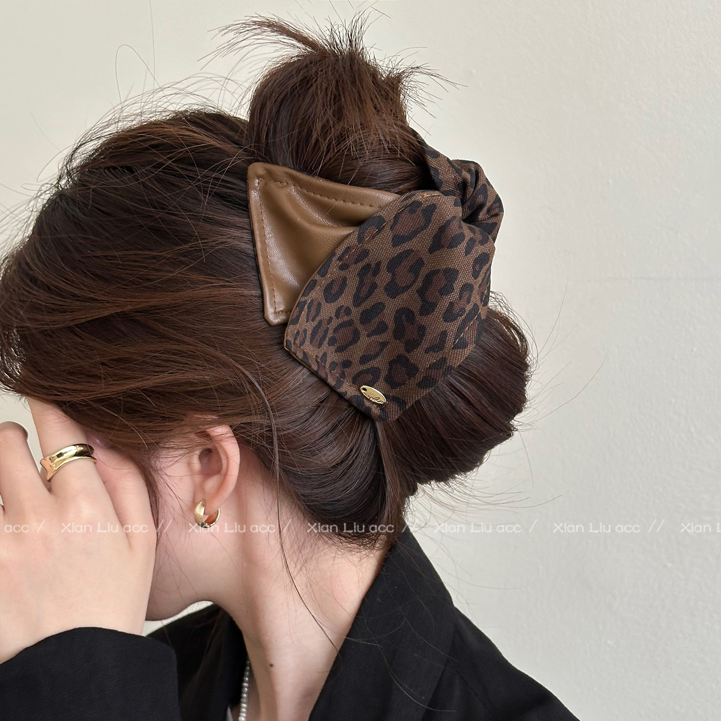 气质豹纹三角抓夹女款2025新款复古秋冬鲨鱼夹后脑勺盘发发夹发饰
