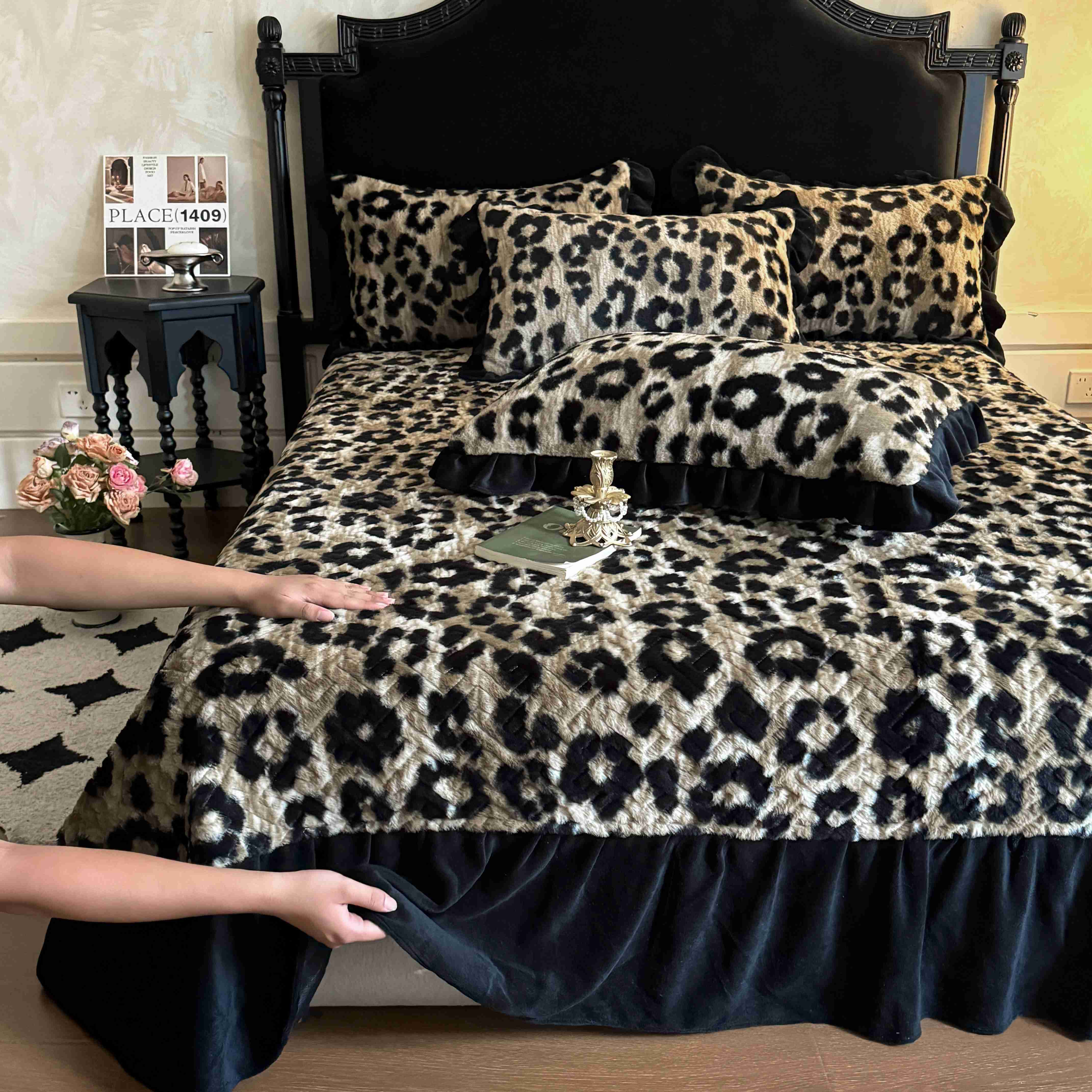 美拉德风兔毛绒加厚夹棉豹纹床盖单件冬季保暖牛奶绒毛绒花边床单