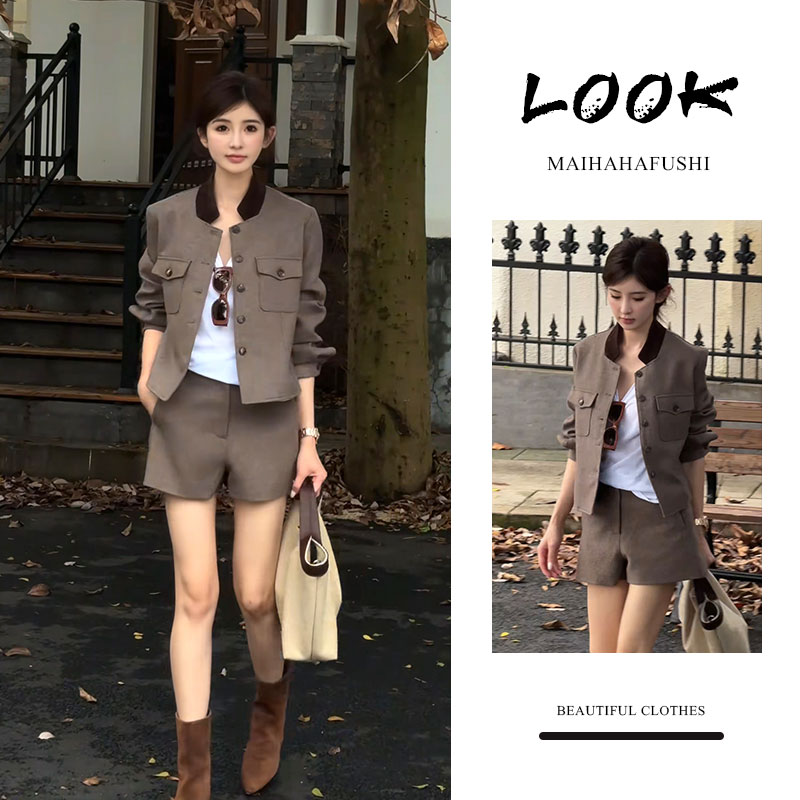 秋季一整套女装2025新款韩版轻熟风气质短款外套高腰短裤两件套装