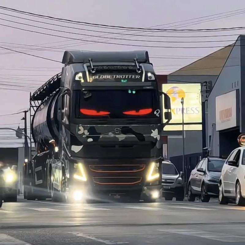 爆款网红恶魔之眼led灯表情智能柔性led显示屏汽车必备恶魔之眼睛