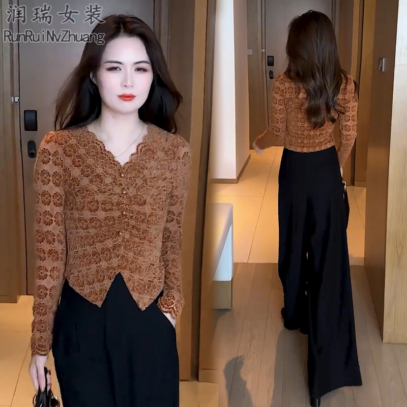 秋季时尚套装女2025秋季新款设计感V领蕾丝长袖小衫阔腿裤两件套