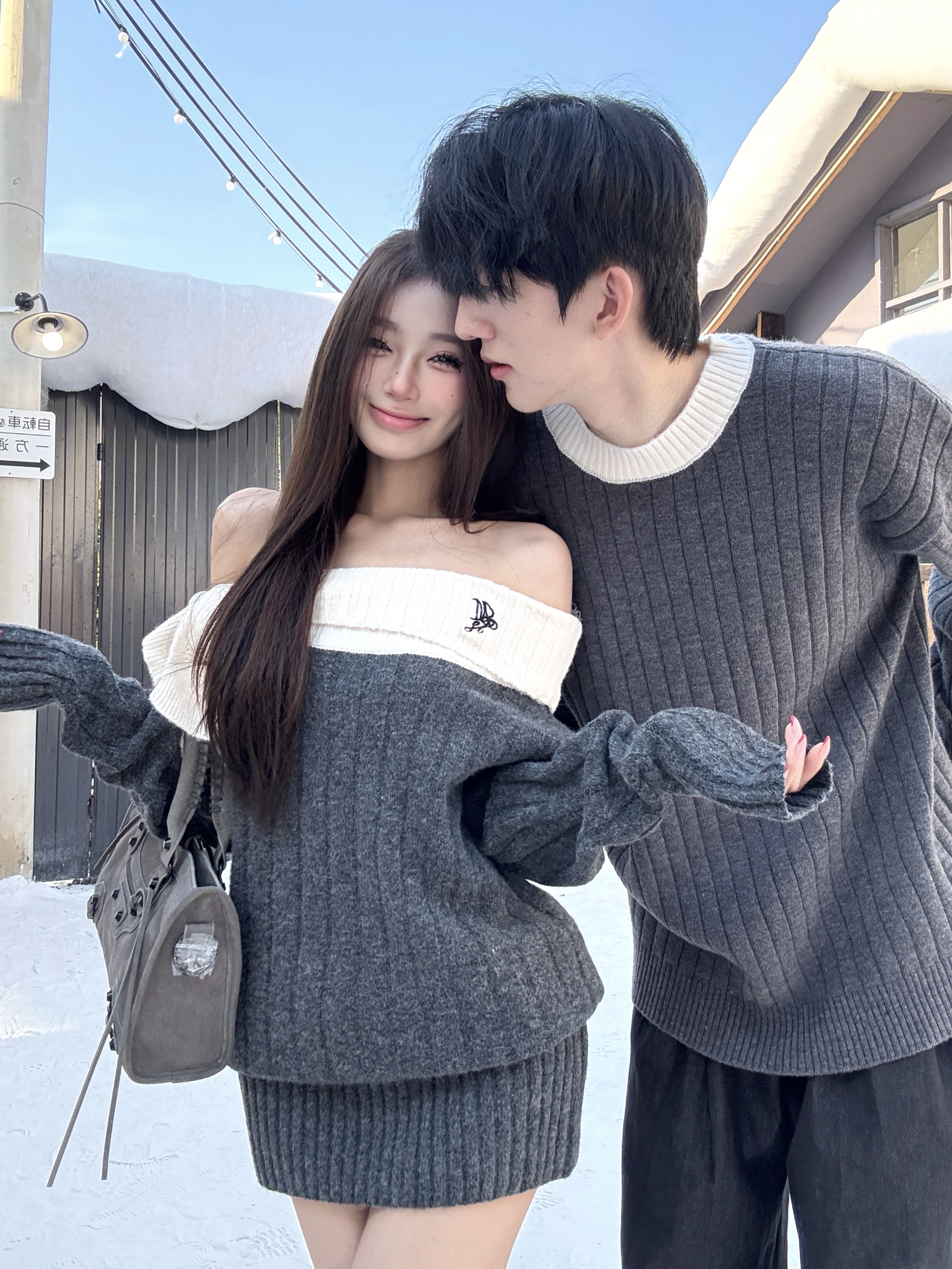 情侣装秋冬2025新款ins超火毛衣连衣裙一男一女韩版法式针织衫潮