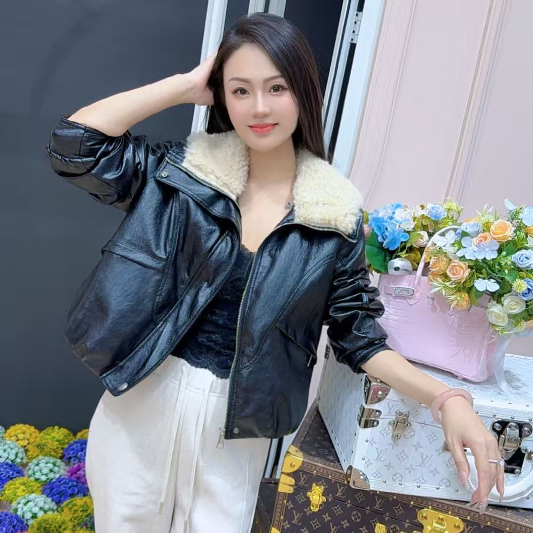 毛绒大翻领加绒加厚保暖皮衣外套女2025秋冬新款宽松显瘦上衣