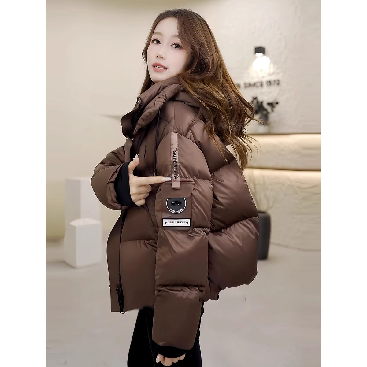 波司断码爆款断码咖色短款棉服女冬季新款时尚洋气加厚保暖面包服