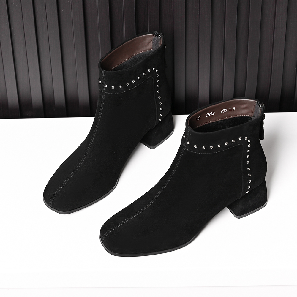 真皮羊皮方头粗跟短靴女秋冬新款铆钉拼接磨砂皮短筒后拉链时装靴