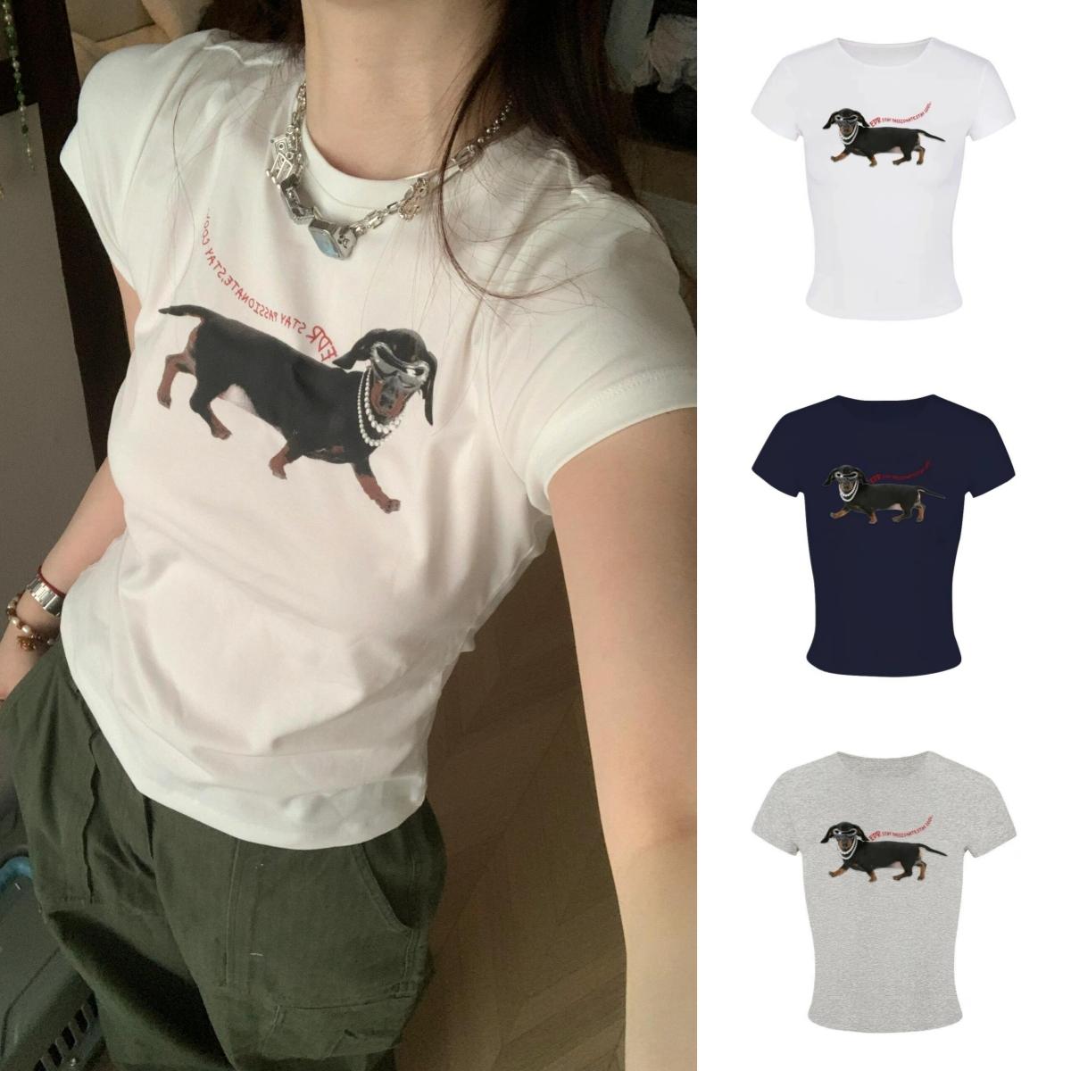 美式腊肠狗印花黑色正肩短袖t恤女夏季新款显瘦辣妹修身上衣短款