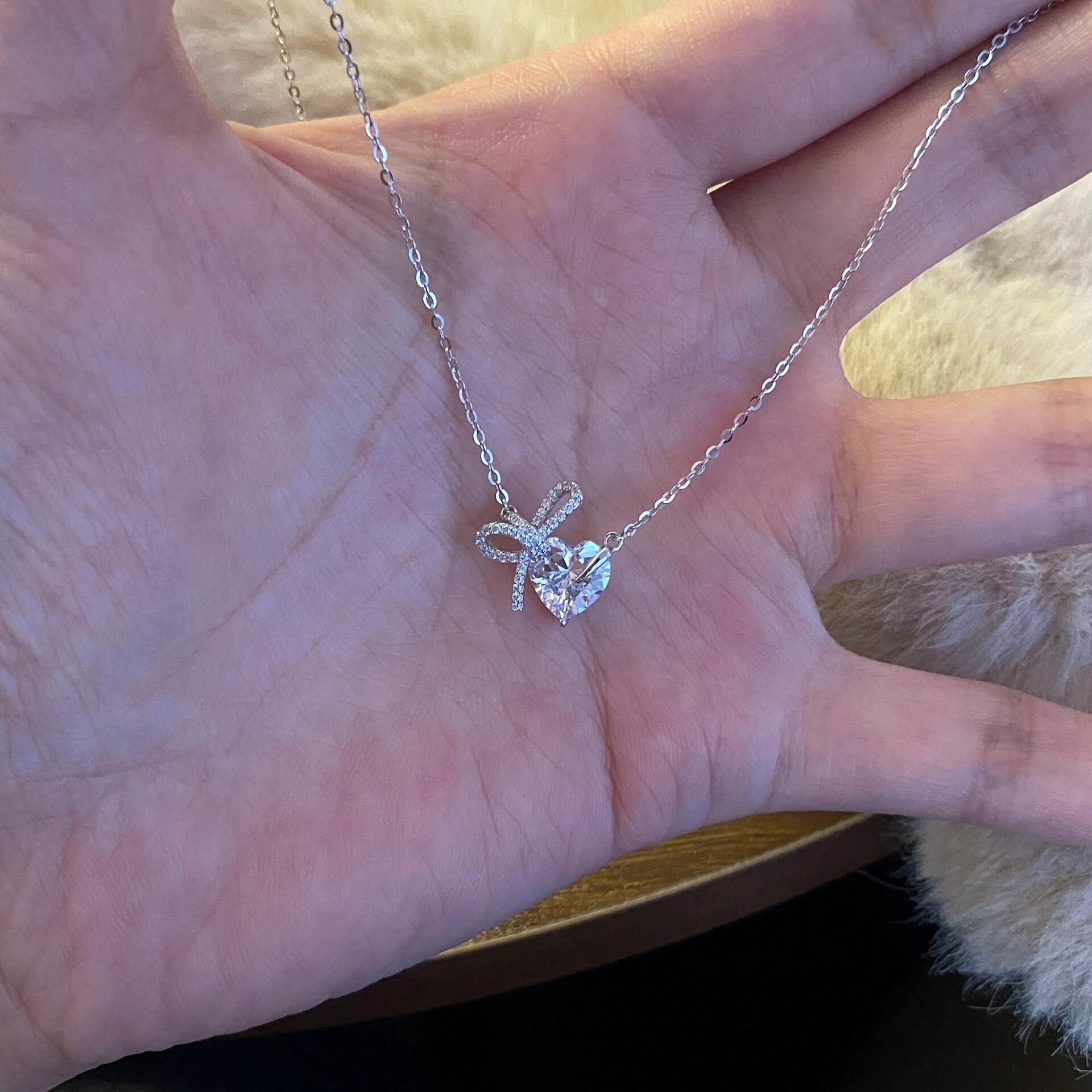 柯柒 钛钢项链 爱心蝴蝶结项链女轻奢小众高级设计感百搭锁骨链