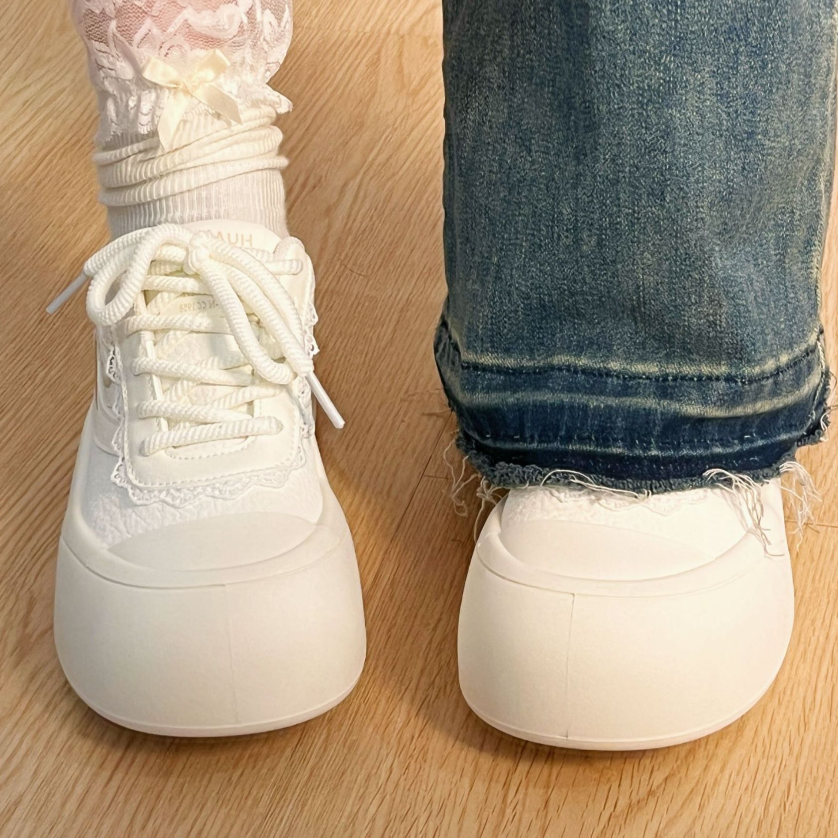 环球女鞋厚底小白鞋女款2026新款百搭休闲增高板鞋休闲运动鞋子