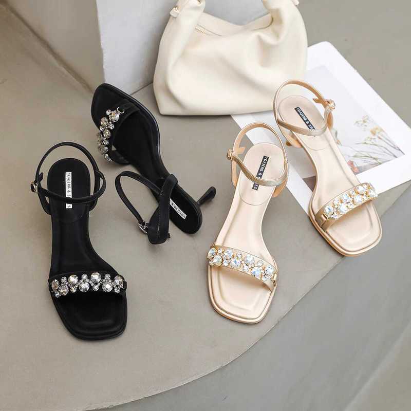 仙女风时尚水钻细跟方头露趾一字带凉鞋女软底高跟2024夏季新款