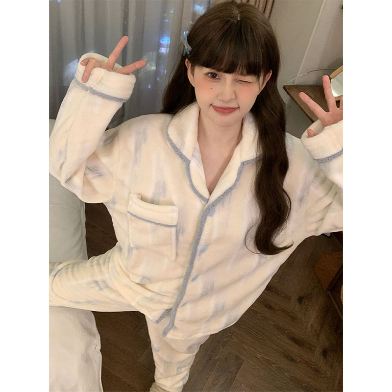 秋冬季爆款保暖珊瑚绒睡衣女款加绒加厚法兰绒甜美少女家居服套装