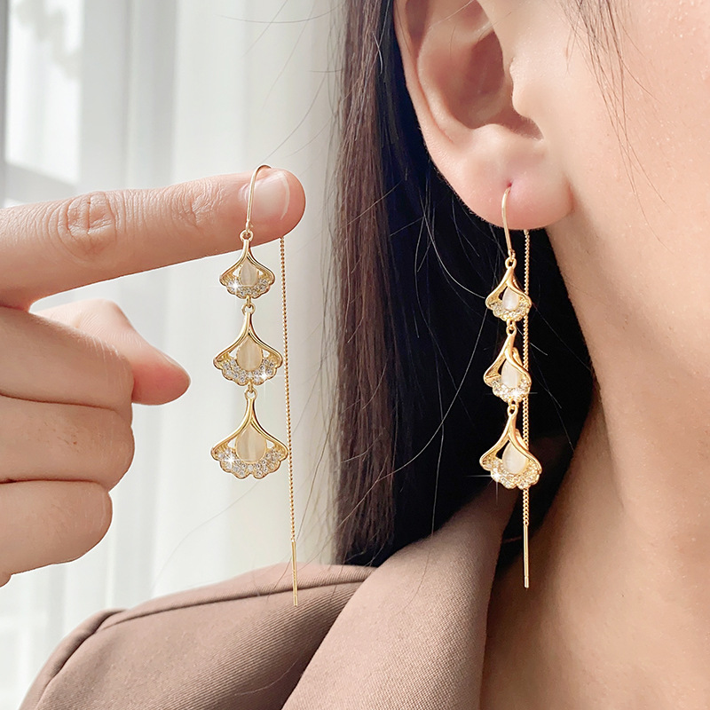 铜合金耳饰 2025年新款超仙银杏叶耳线女气质长款流苏耳环耳饰品