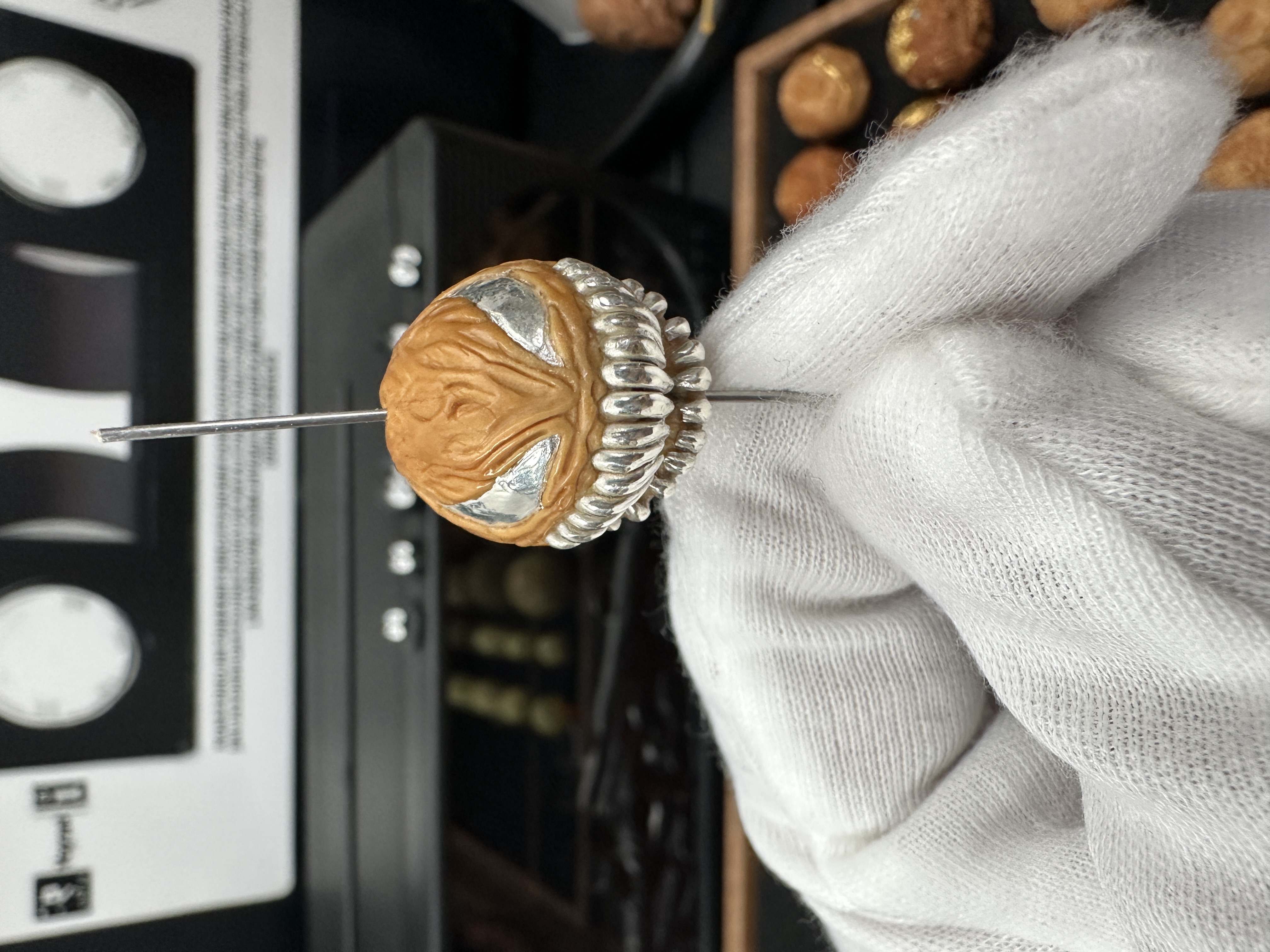 毒液猴头单颗雕刻925银文玩猴头核桃单籽精修镶嵌可定制全品无暇