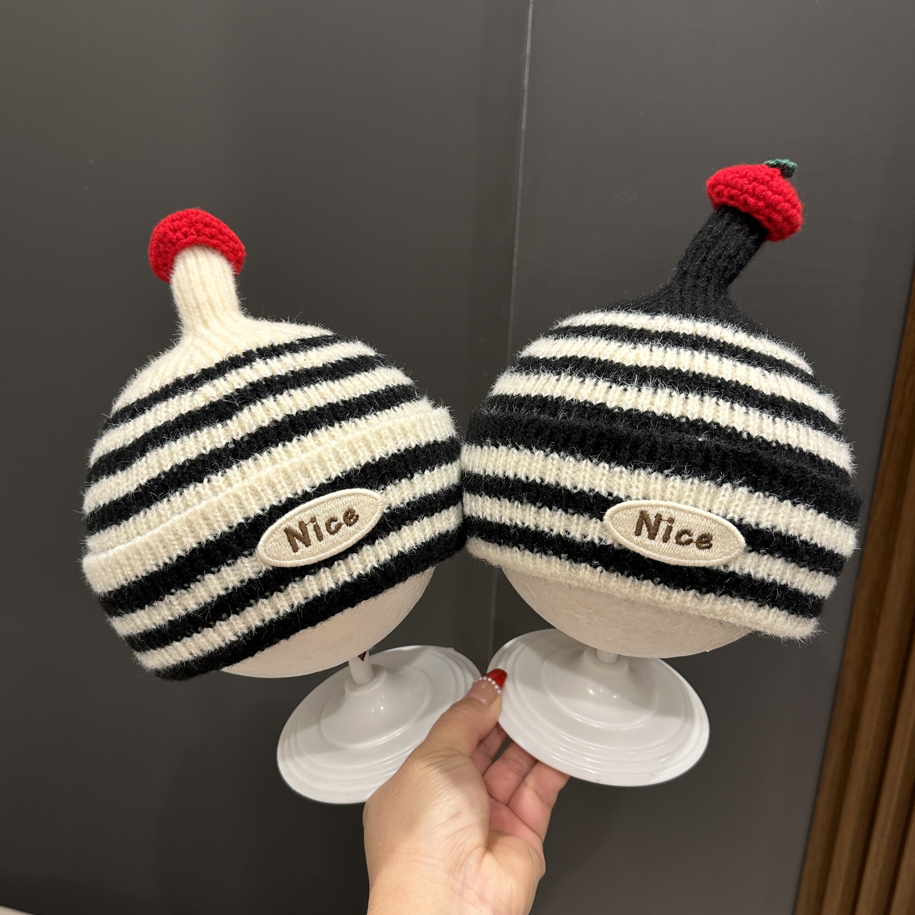 【可爱绝绝子】婴儿帽子男女宝秋冬季洋气条纹复古韩版保暖毛线帽潮