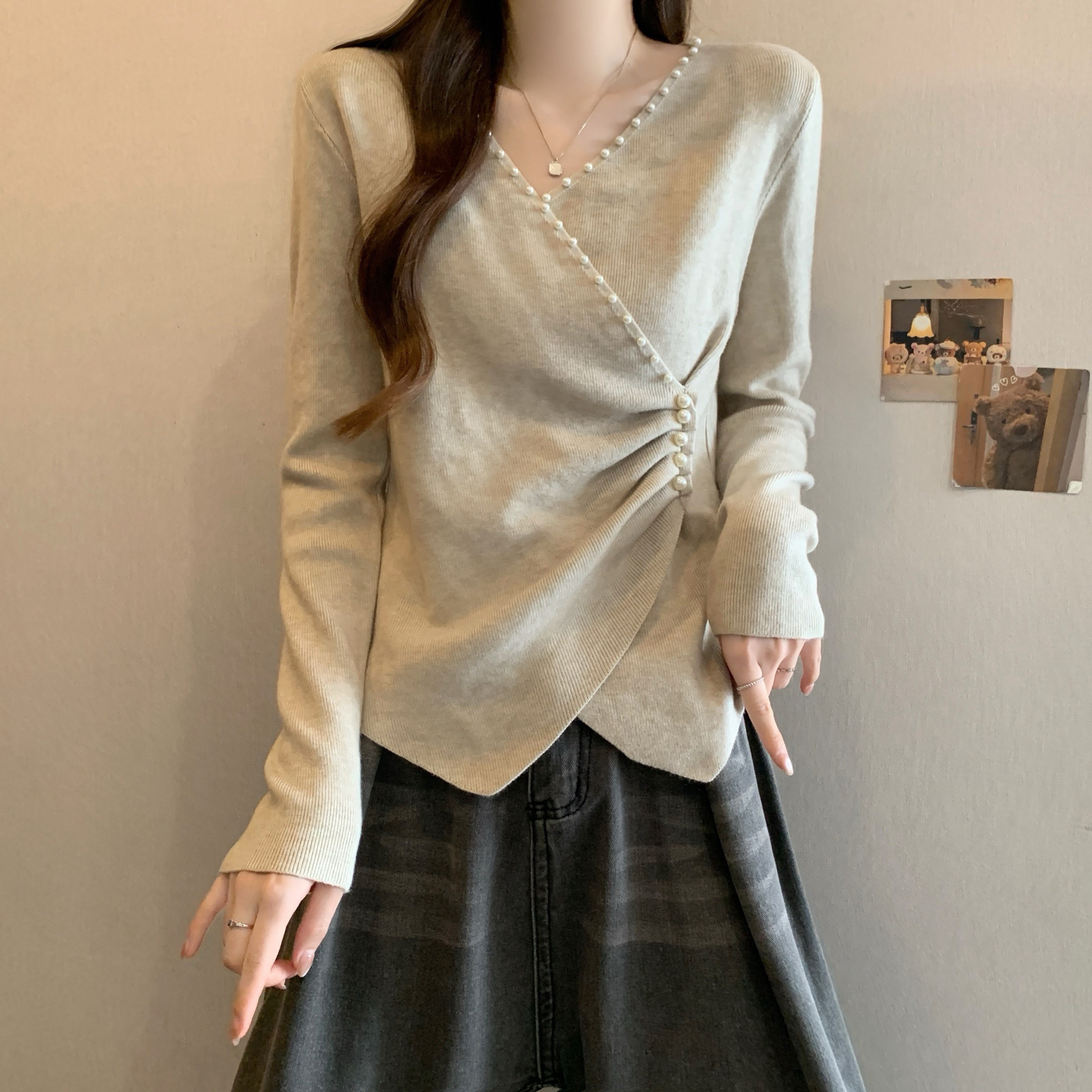 大码胖mm法式V领长袖T恤上衣女秋冬温柔风收腰显瘦针织百搭打底衫