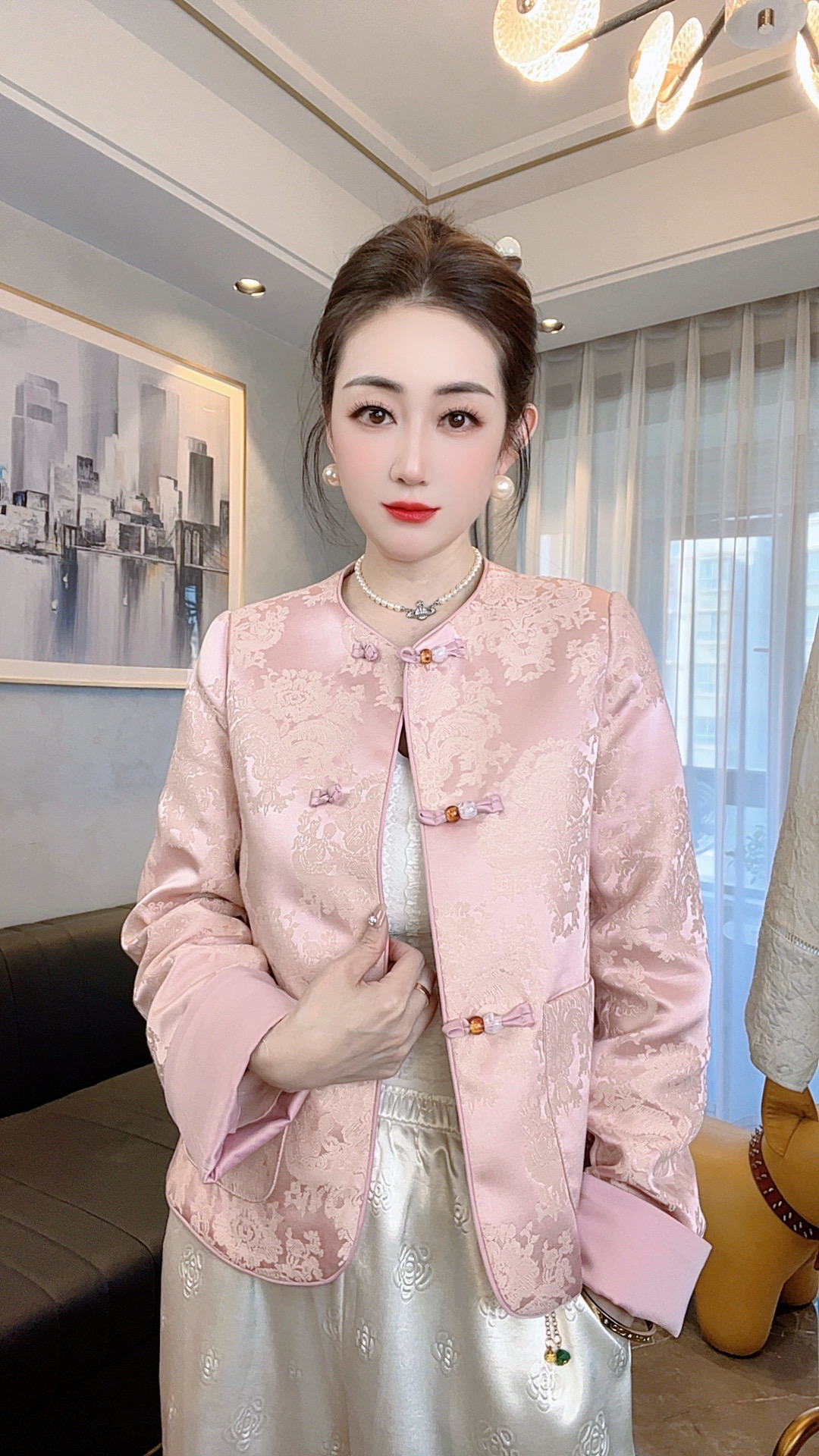 粉色圆领新中式国风减龄外套女2025新款爆款秋季超火提花短款上衣