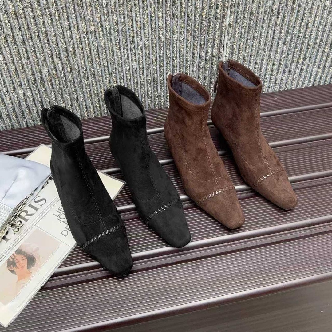 欧陌女鞋2025秋冬新款复古风小方头细跟2-3厘米时尚百搭时装短靴