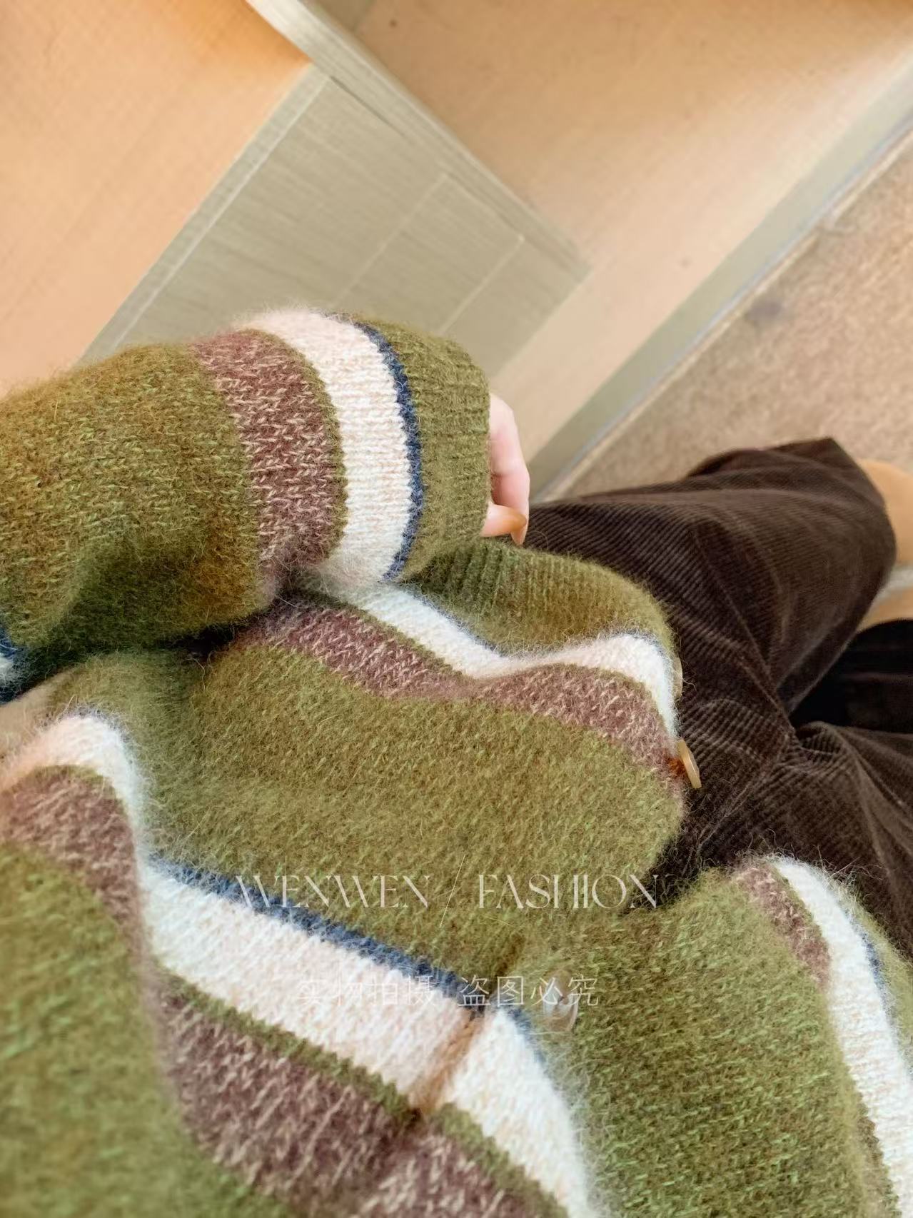 WEN 25新款宽松百搭圆领拼色条纹开衫WWM0299