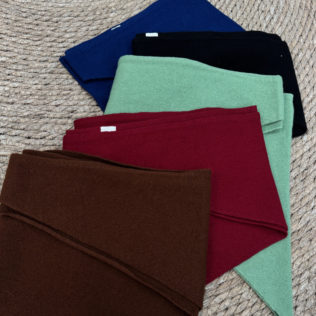 （下雨来）极简风通用羊毛三角巾围巾多功能小披肩