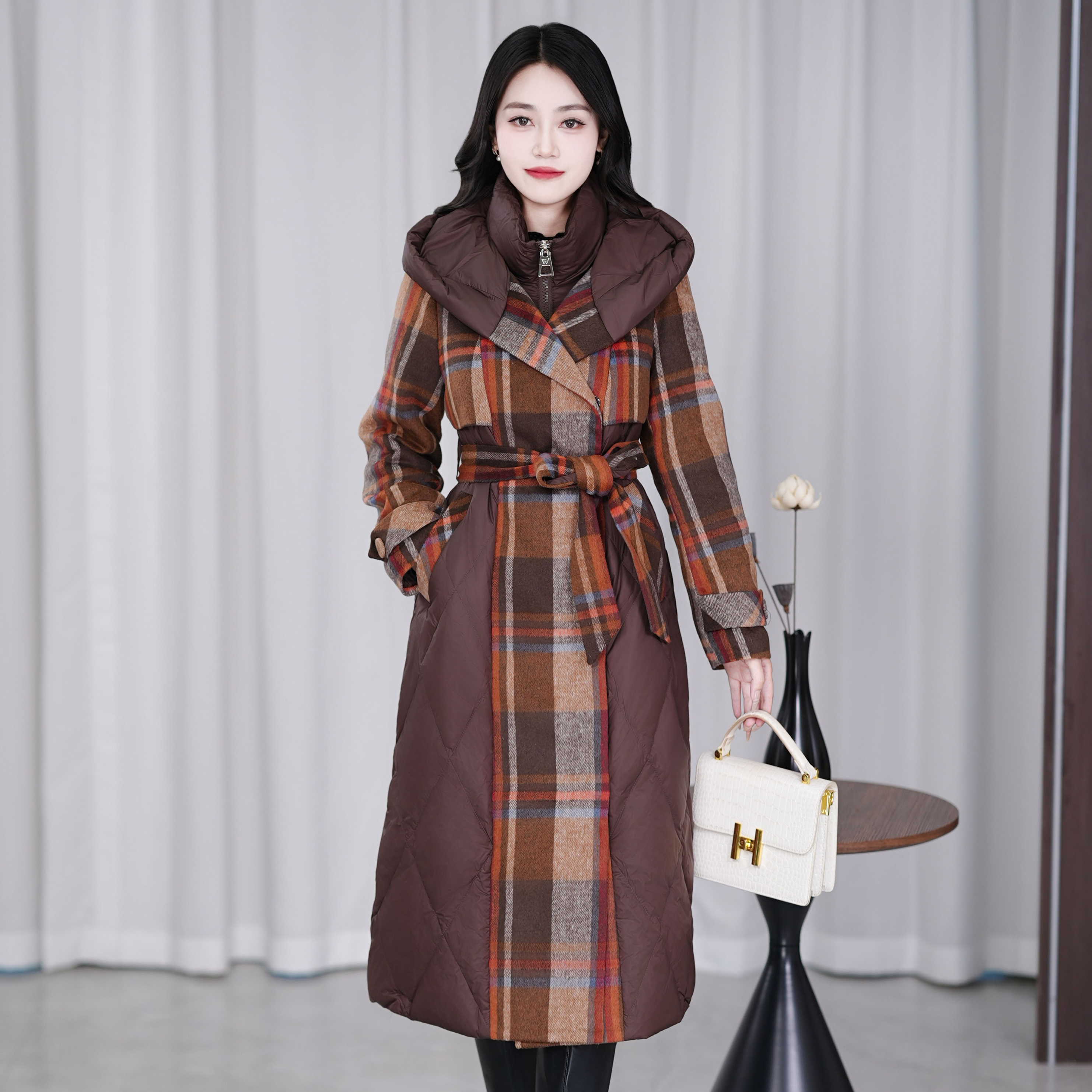 2025年冬季新款保暖加厚羽绒服显瘦韩版女士时尚百搭中长款羽绒服