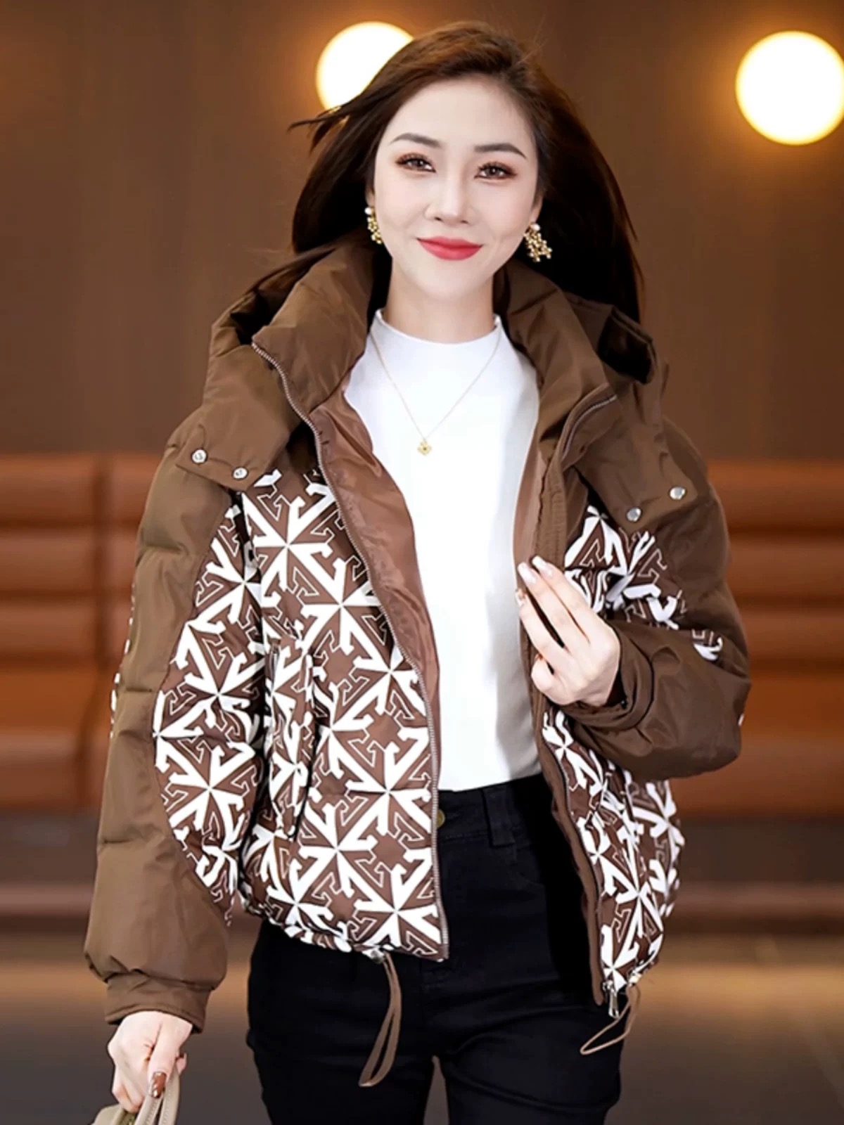 冬季新品2025连帽保暖棉衣女加厚印染拼接宽松时尚潮流百搭短款棉