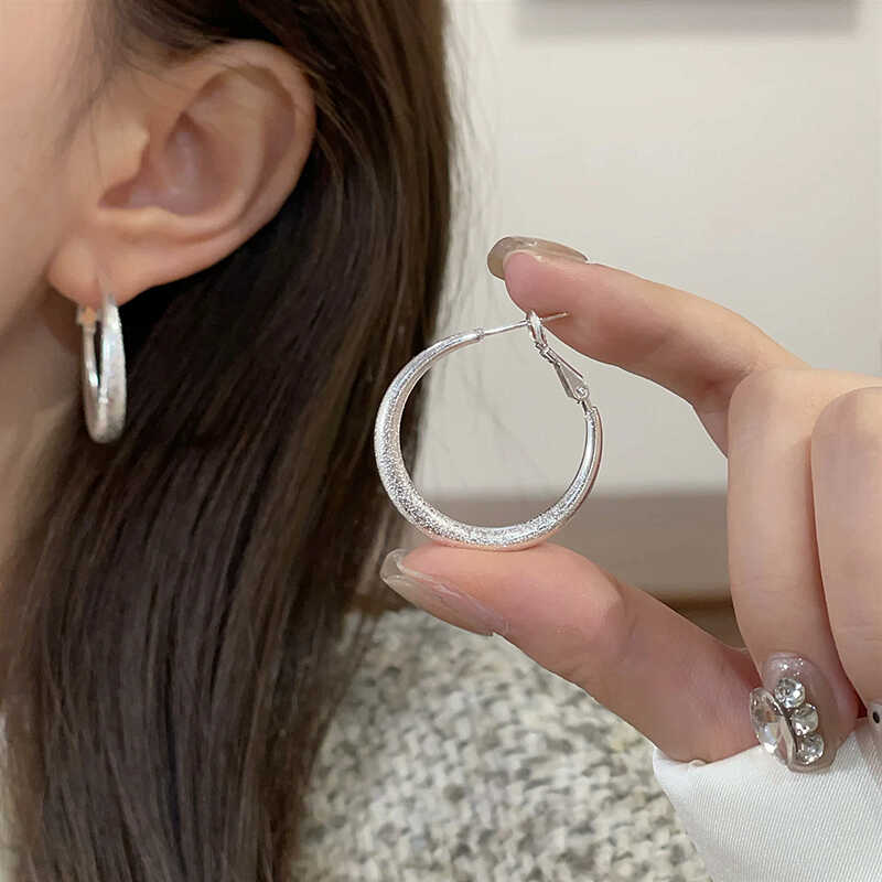 925银针耳饰银色满天星耳圈简约百搭小众时尚超闪素圈新款女7702