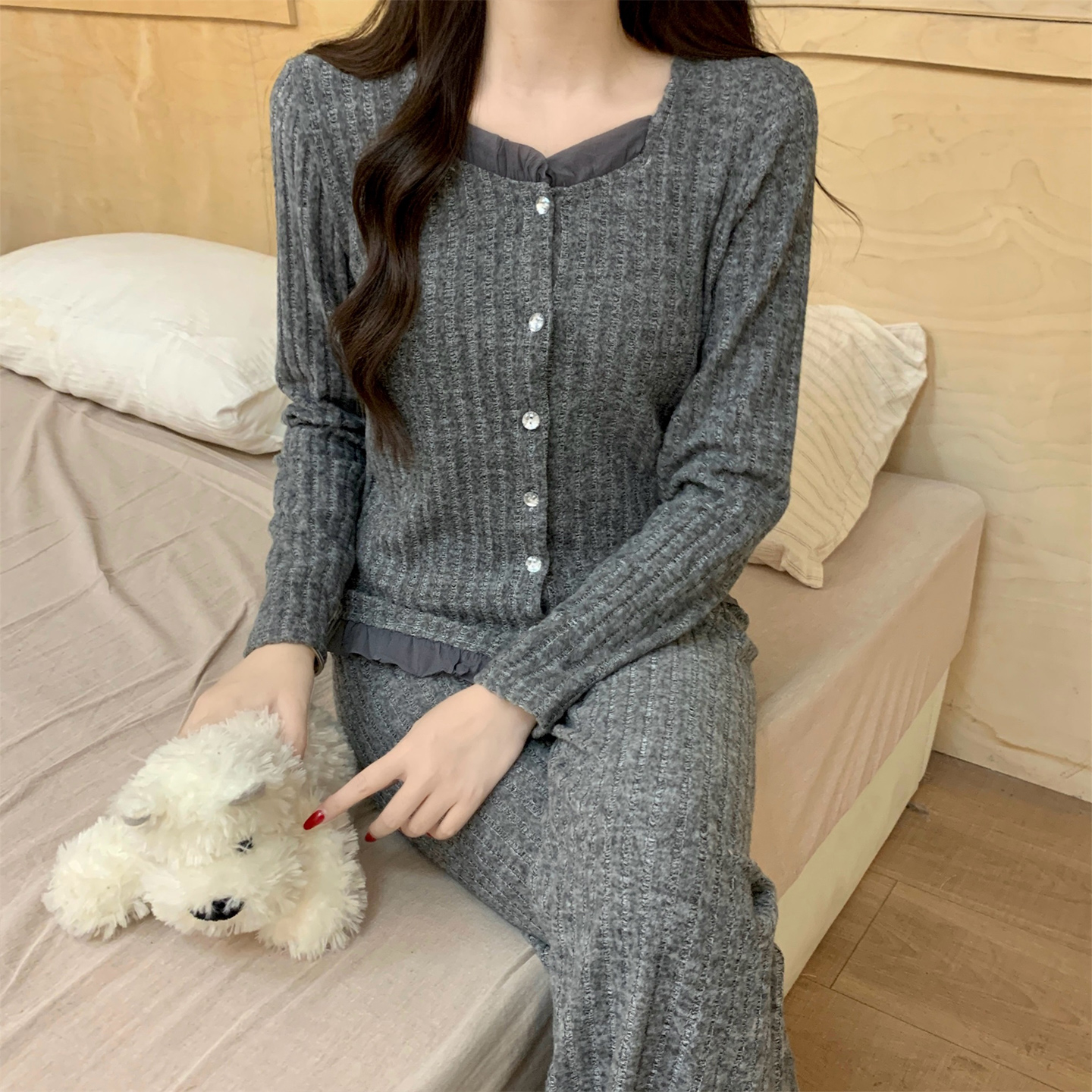 睡衣女款春秋冬季针织绒棉深灰色带胸垫高级感短款时尚家居服套装