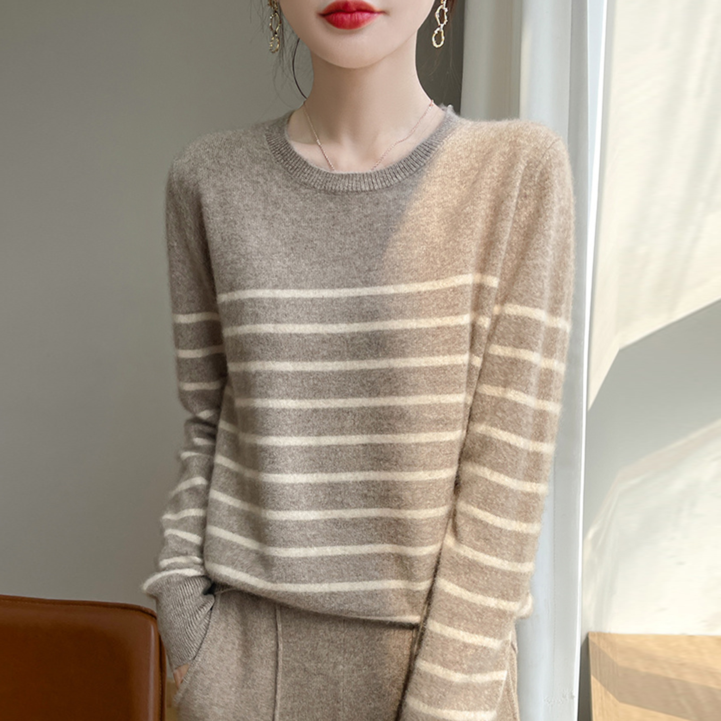 高端100纯羊毛衫胖mm秋冬大码女士条纹毛衣遮肚子内搭针织打底衫